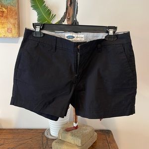 Old Navy Black khaki material shorts 4